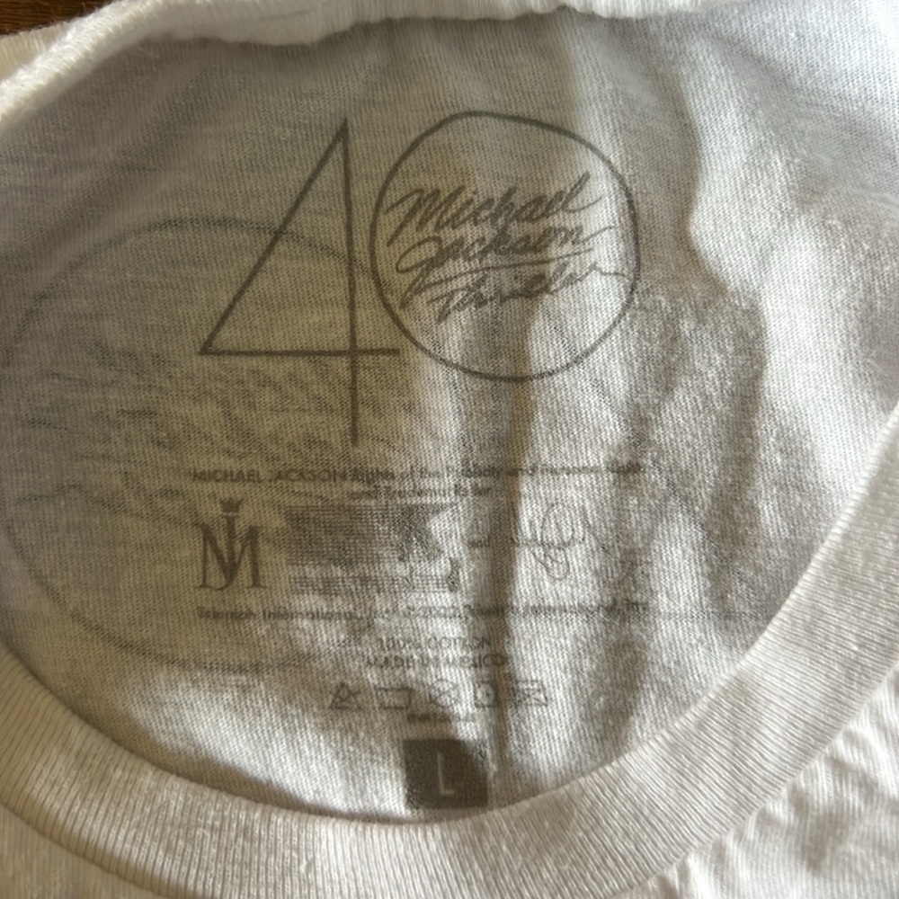 Men’s Michael Jackson Thriller 40 Tee Shirt - Picture 5 of 5
